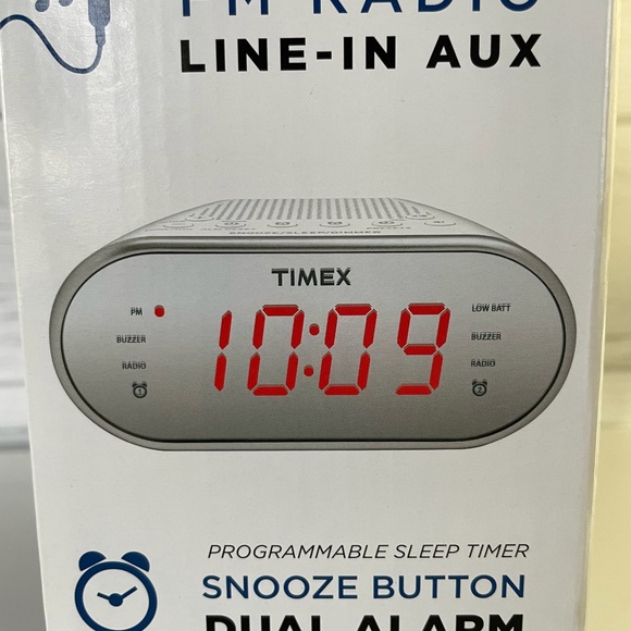 Timed Dual Alarm AM/FM Clock Radio With Battery Backup - Picture 3 of 6